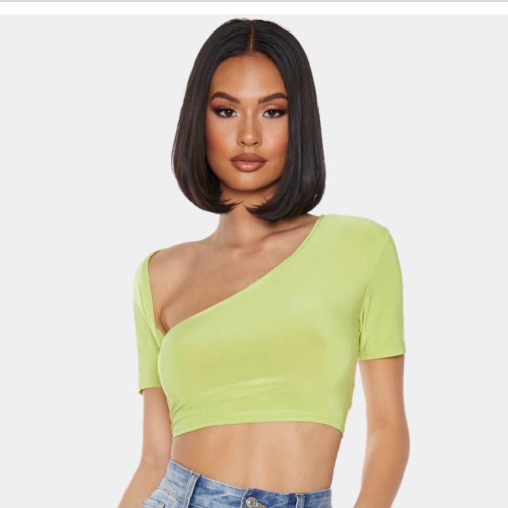 PrettyLittleThing Crop